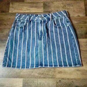 PacSun Red, White, & Blue Denim Skirt Size 26